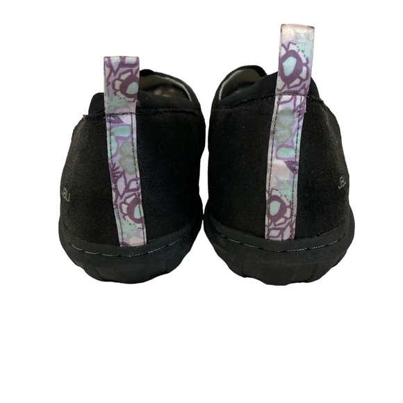 JBU Pecan All Terra Traction Casual Slip-on Perforated Shoes Black Faux Suede - Picture 6 of 10